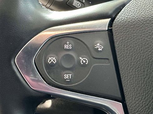 Certified 2023 Chevrolet Traverse LT FWD image 17
