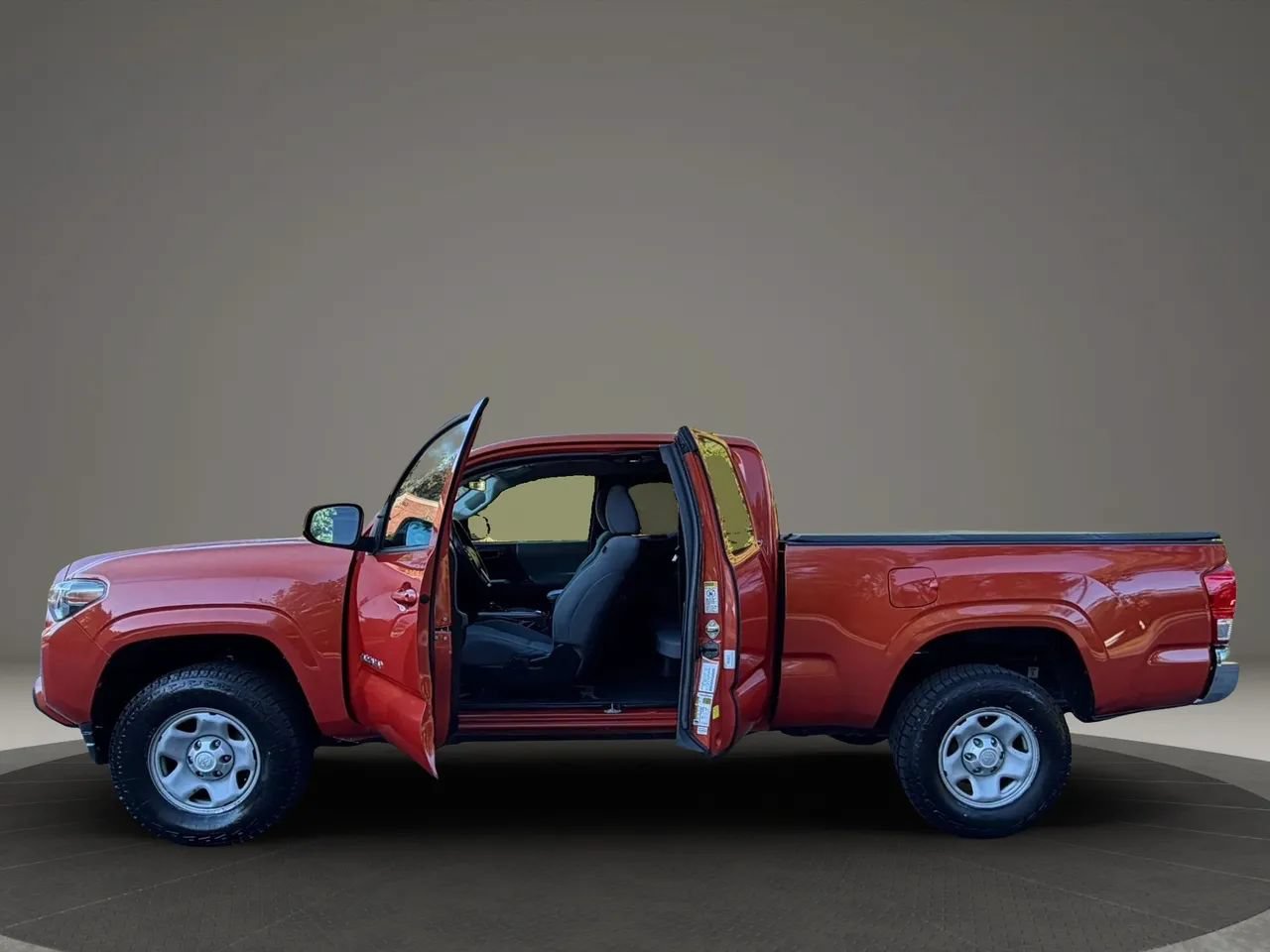 Used 2016 Toyota Tacoma SR5 RWD image 23