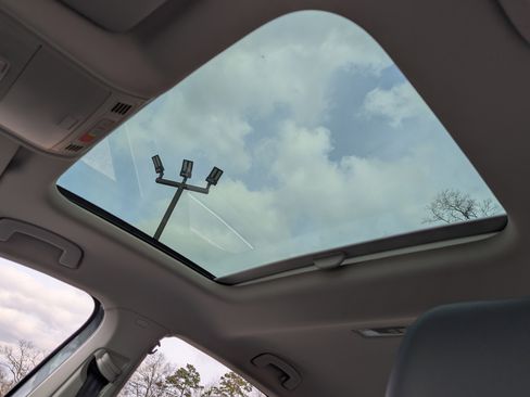 Used 2025 Volkswagen Jetta SEL image 15