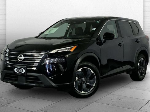 Used 2025 Nissan Rogue SV image 12