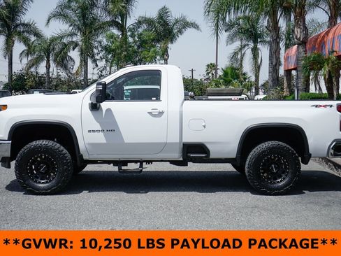Used 2022 Chevrolet Silverado 2500 LT w/ Convenience Package AWD/4WD image 5