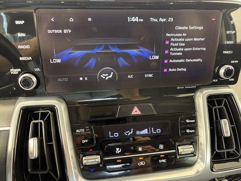 Certified 2022 Kia Sorento SX AWD/4WD image 30
