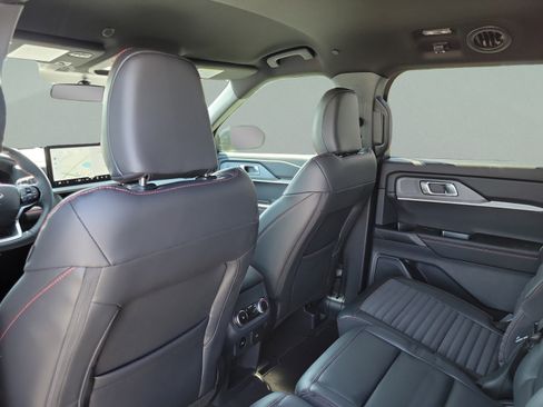New 2026 Ford Explorer ST-Line RWD image 23