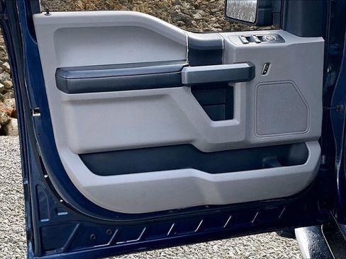 Used 2017 Ford F150 XLT image 20