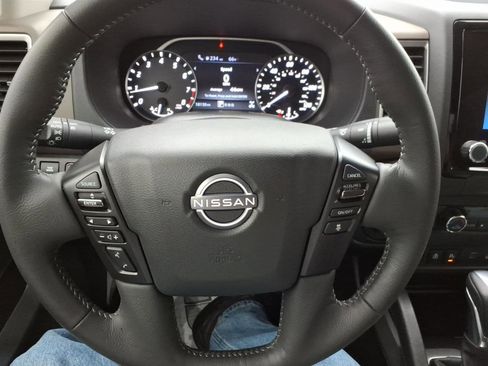 Used 2023 Nissan Frontier SV w/ SV Convenience Package AWD/4WD image 22