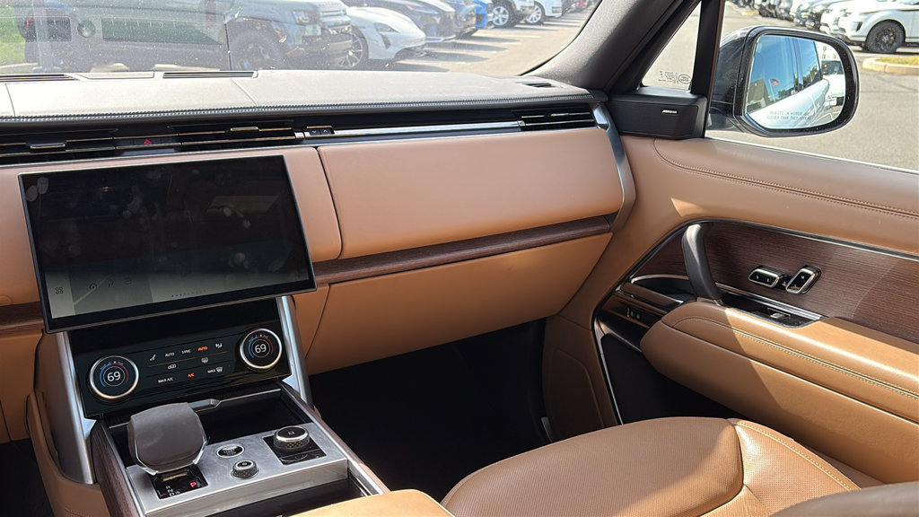 Used 2023 Land Rover Range Rover SE AWD/4WD image 26