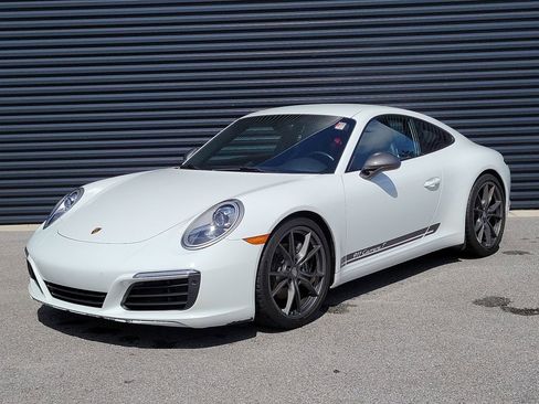 Certified 2018 Porsche 911 Carrera image 1