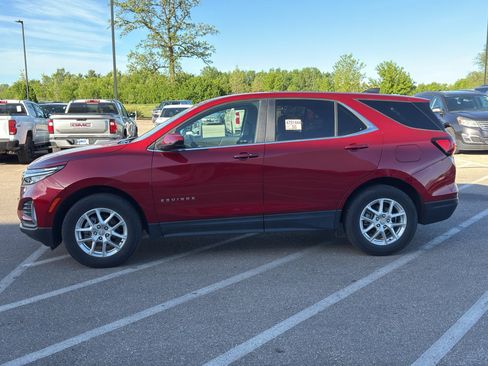 Used 2024 Chevrolet Equinox LT w/ LPO, Floor Liner Package AWD/4WD image 2