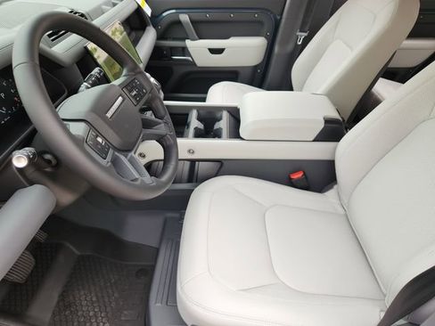 New 2026 Land Rover Defender 110 X-Dynamic SE AWD/4WD image 9