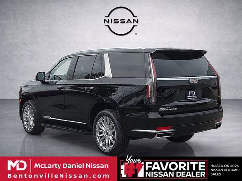 Used 2023 Cadillac Escalade Premium Luxury w/ Performance Package AWD/4WD image 4
