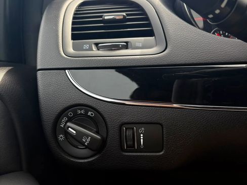 Used 2018 Dodge Grand Caravan SXT w/ Blacktop Package image 36