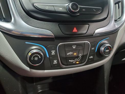 Used 2020 Chevrolet Equinox LS w/ LS Convenience Package image 31