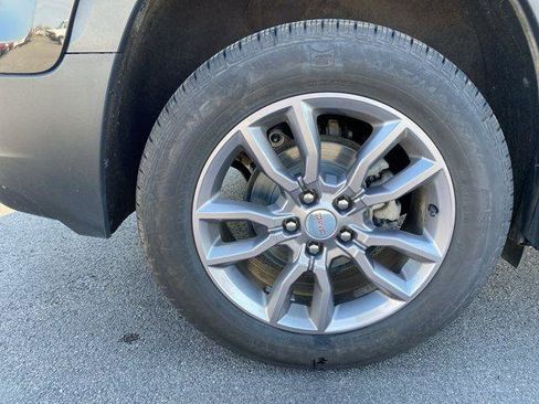 Used 2024 GMC Terrain SLT AWD/4WD image 29