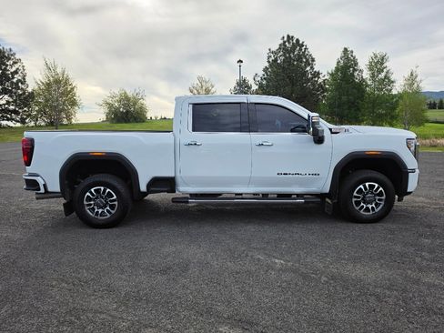 Used 2024 GMC Sierra 3500 Denali w/ Technology Package AWD/4WD image 5