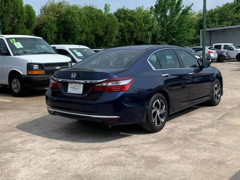 Used 2017 Honda Accord LX image 7