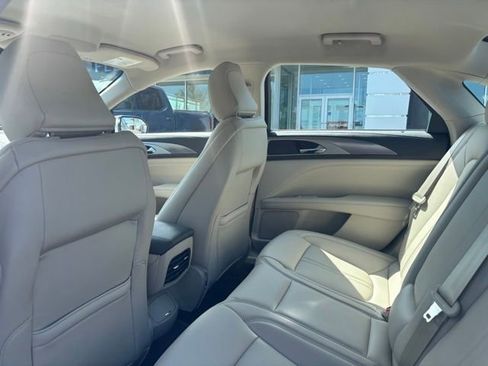 Used 2020 Lincoln MKZ AWD image 8