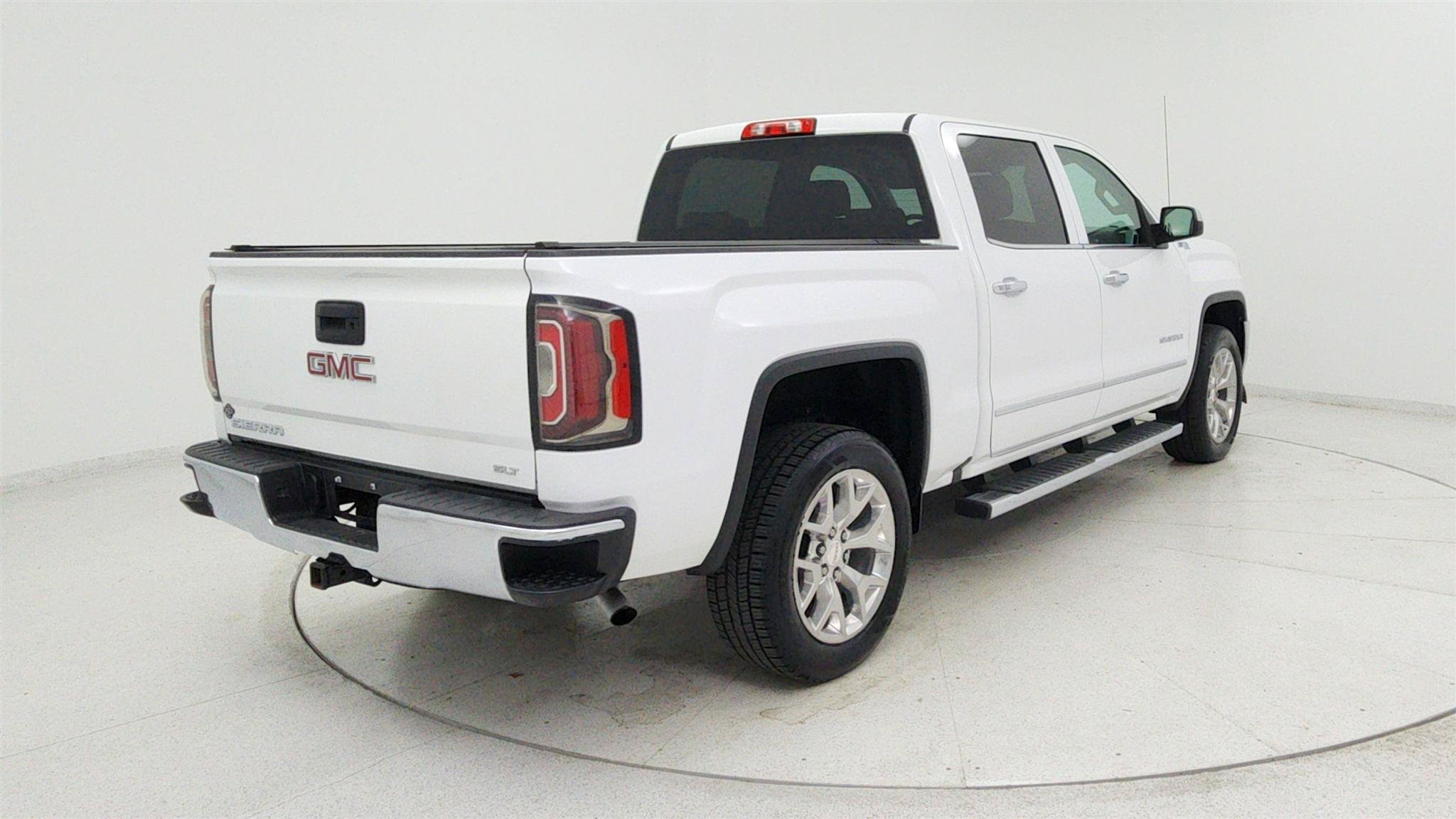 Used 2018 GMC Sierra 1500 SLT w/ SLT Premium Package AWD/4WD image 5