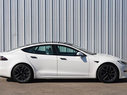 Used 2022 Tesla Model S image 57