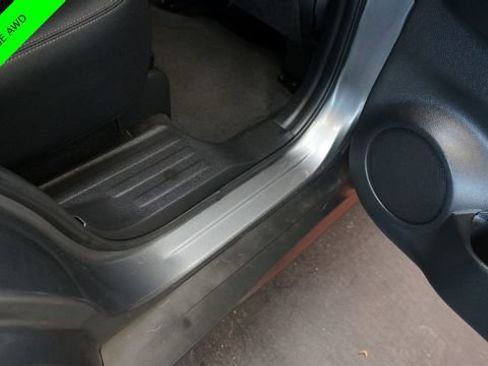 Used 2017 Nissan Rogue SV w/ SV Premium Package image 49