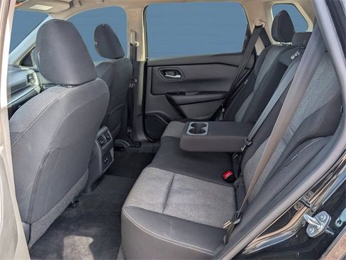 Used 2024 Nissan Rogue SV image 12