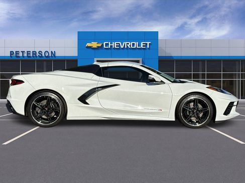 Used 2025 Chevrolet Corvette Stingray Convertible RWD image 3