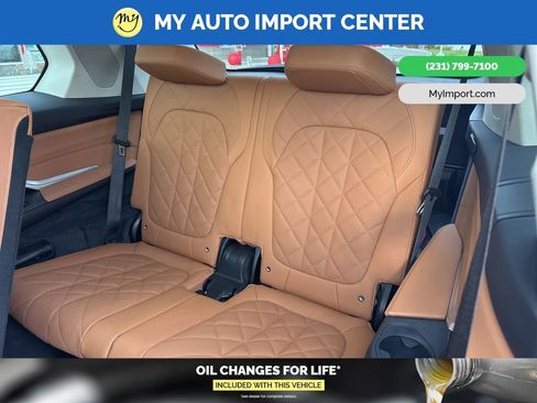 Used 2024 BMW X7 xDrive40i w/ Premium Package image 30