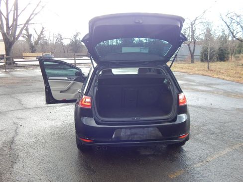 Used 2015 Volkswagen Golf TDI S image 13