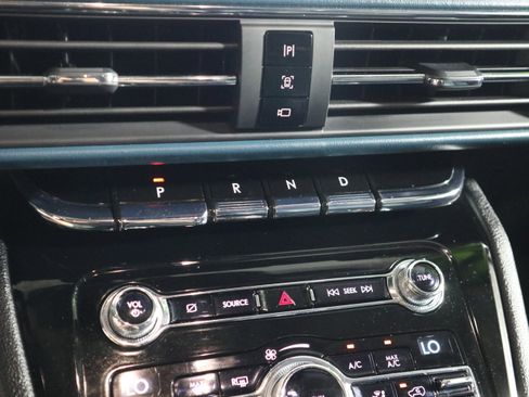 Used 2020 Lincoln Corsair Reserve w/ Equipment Group 202A image 23