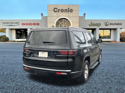Used 2024 Jeep Wagoneer 2WD image 3