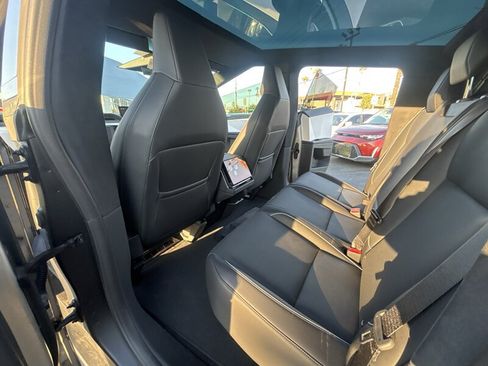 Used 2024 Tesla Cybertruck AWD Crew Cab image 15