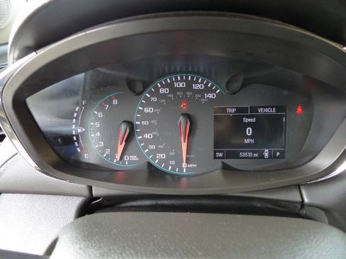 Used 2018 Chevrolet Trax LT AWD/4WD image 29
