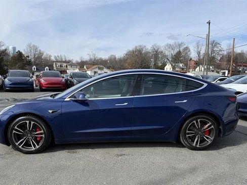 Used 2018 Tesla Model 3 Performance image 2