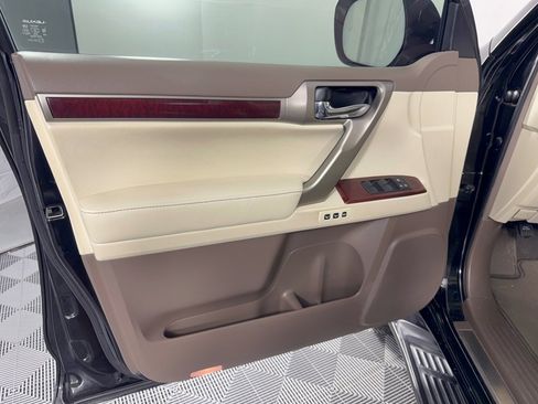 Used 2019 Lexus GX 460 Premium AWD/4WD image 14