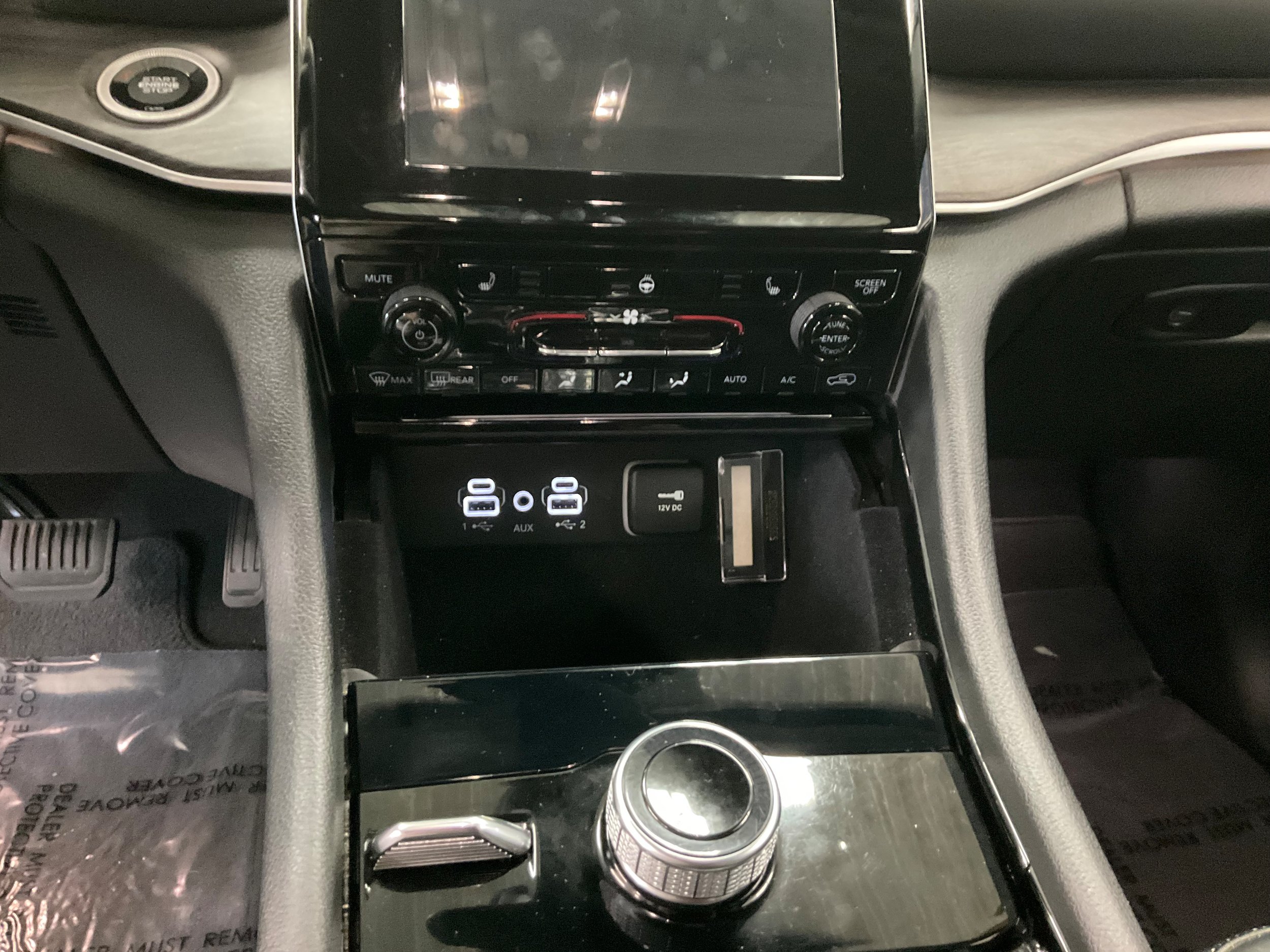 Used 2022 Jeep Grand Cherokee Limited AWD/4WD image 16