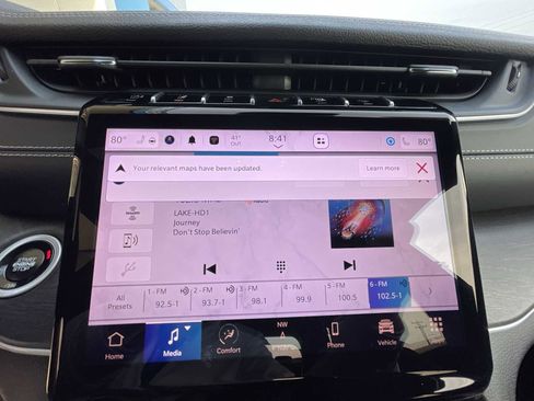 Used 2025 Jeep Grand Cherokee L Limited w/ Black Appearance Package image 13