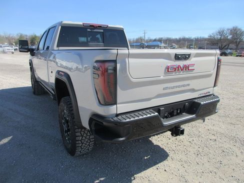 New 2026 GMC Sierra 2500 AT4X image 9