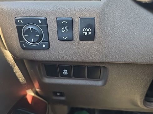 Used 2013 Lexus GX 460 w/ Comfort Plus Pkg AWD/4WD image 12