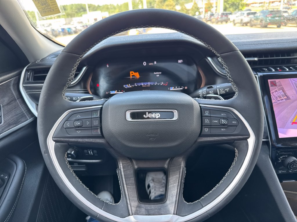 Used 2023 Jeep Grand Cherokee L Limited AWD/4WD image 20
