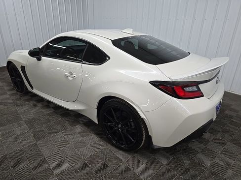 Used 2023 Toyota GR86 Premium w/ ALL Weather Mat Package (TMS) RWD image 9