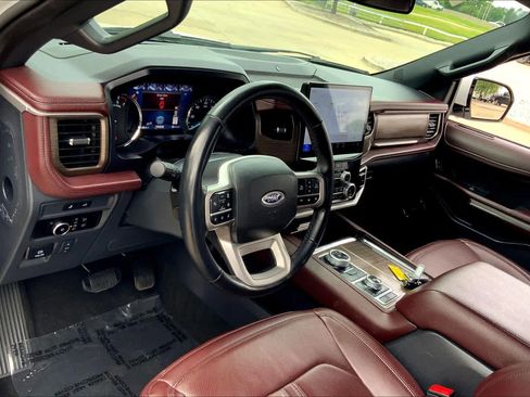 Used 2024 Ford Expedition Max Limited image 18
