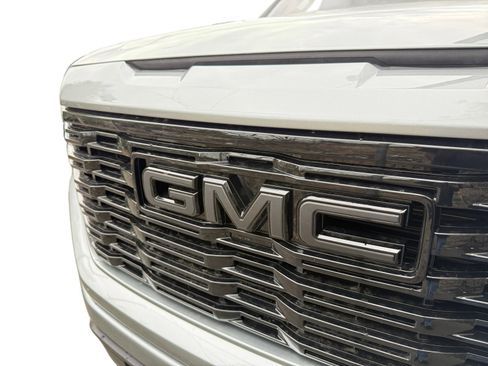 Used 2024 GMC Sierra 1500 Elevation RWD image 12