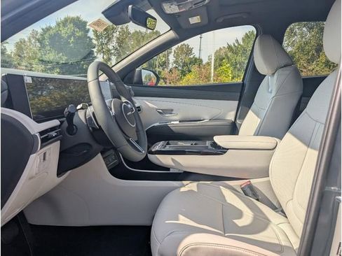 New 2026 Hyundai Tucson Limited image 15