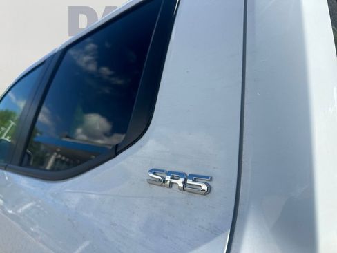 Used 2025 Toyota Tacoma SR5 AWD/4WD image 31