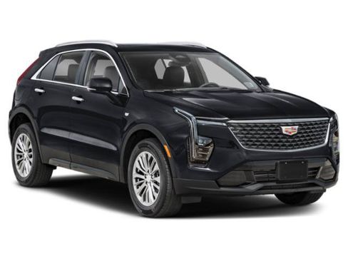 Used 2024 Cadillac XT4 Luxury w/ Cold Weather Package FWD image 9