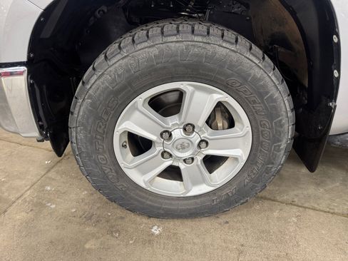 Used 2017 Toyota Tundra SR5 w/ SR5 Upgrade Package image 26