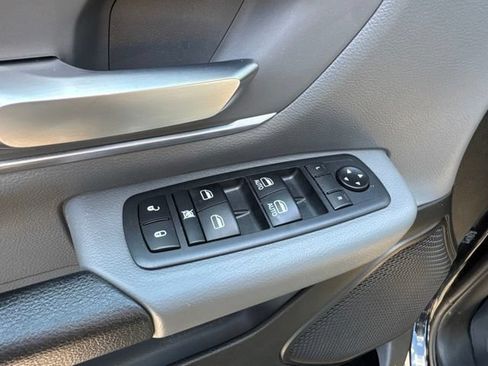 Used 2020 RAM 1500 Big Horn AWD/4WD image 9