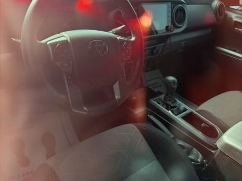 Used 2023 Toyota Tacoma TRD Off-Road AWD/4WD image 10