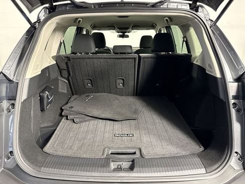 Used 2023 Nissan Rogue SV image 34