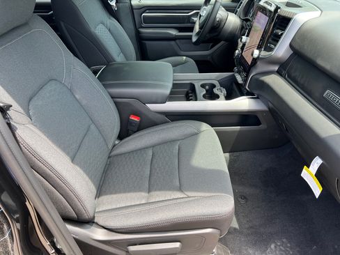 New 2026 RAM 1500 Big Horn AWD/4WD image 17