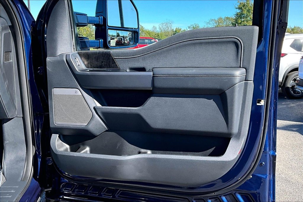 Used 2027 Ford F450 Lariat AWD/4WD image 30
